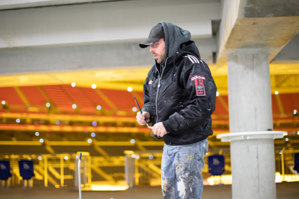 peinture street art piet rodriguez pour offside gallery au stade de Lyon