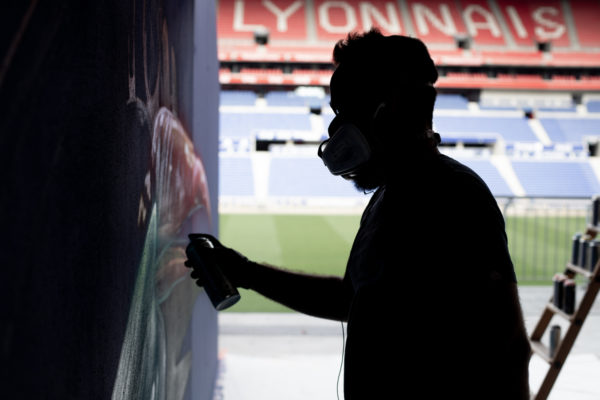 peinture street art stom500 pour offside gallery au stade de Lyon